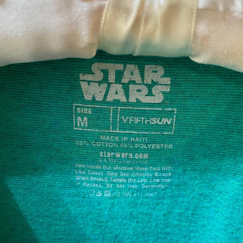 Star Wars Tee featuring R2-D2 - Picture 2 of 5